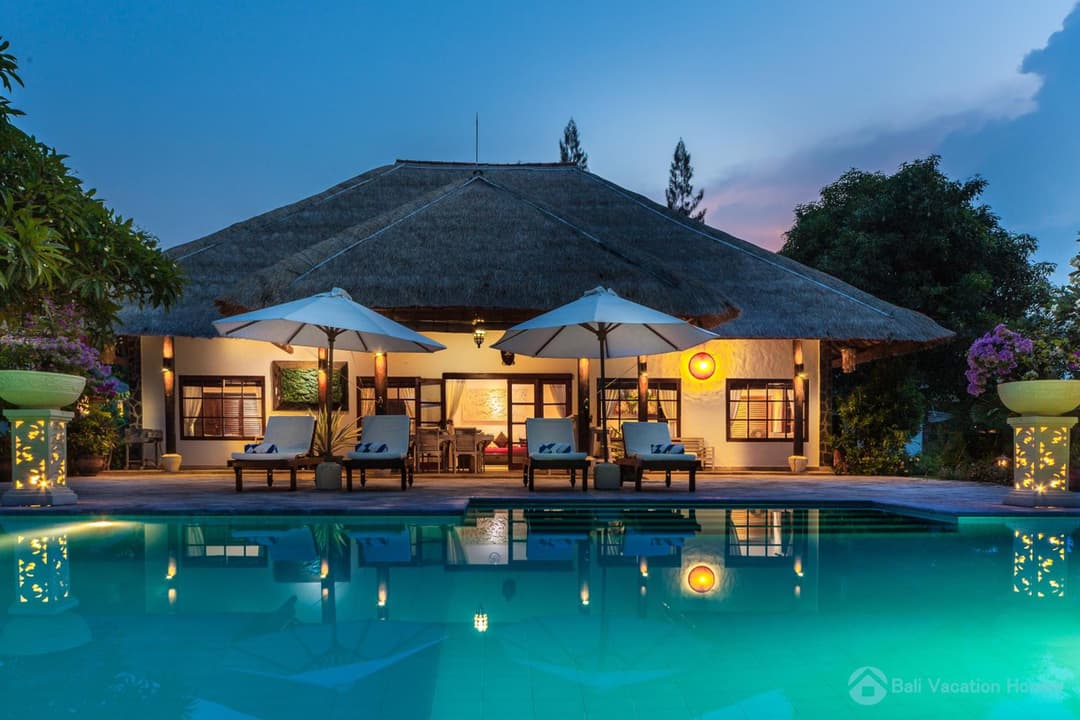 Villa Segara Murti - Stylish Beachfront Villa! — photo 1 of 56