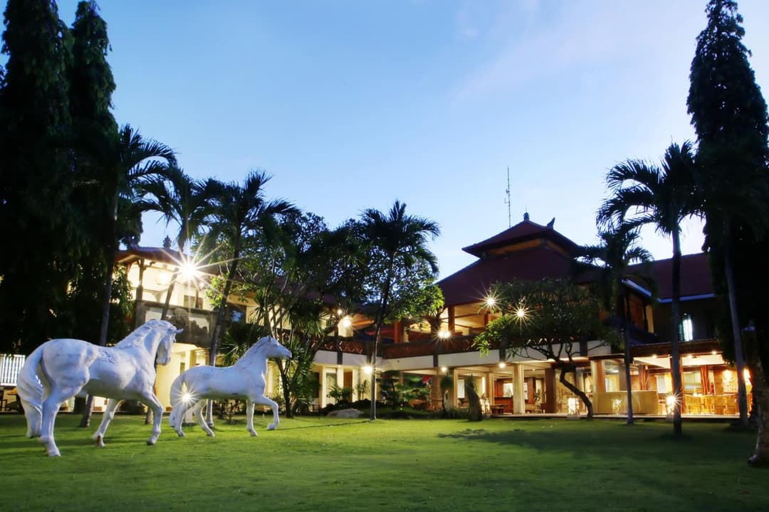 Bali Bungalo Hotel — photo 1 of 27