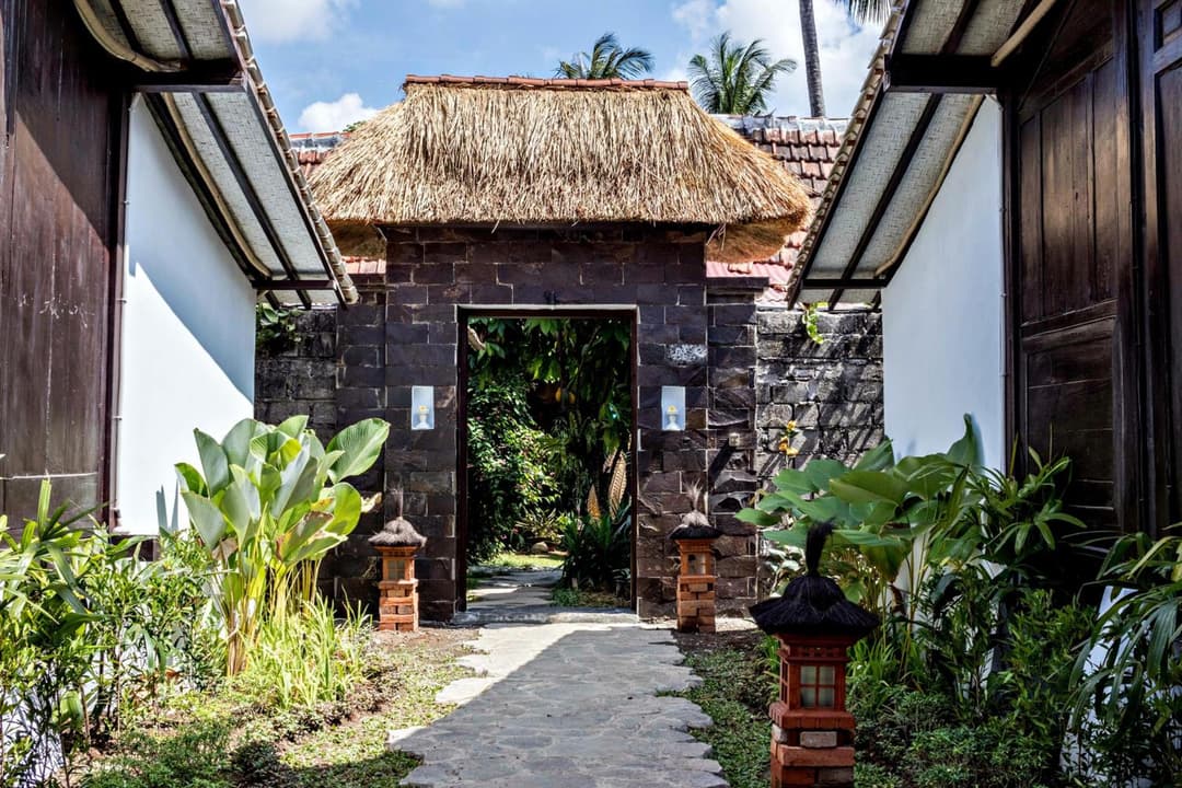 Canvas Escape Resort — photo 1 of 111