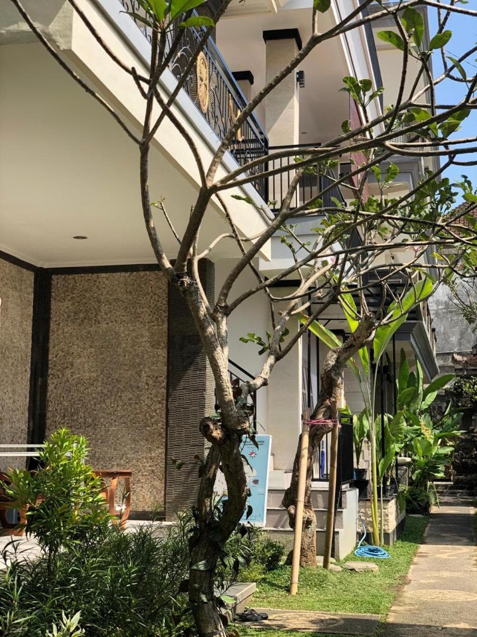 Umah Belos — photo 1 of 32