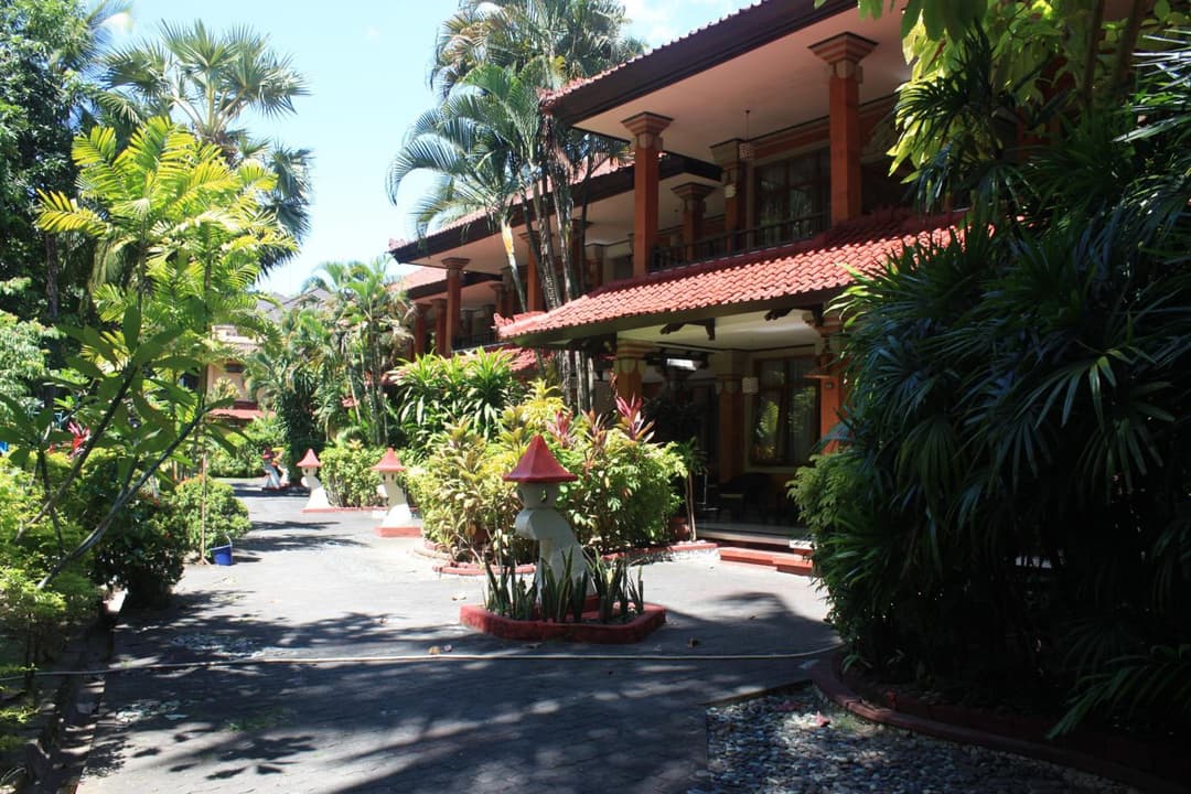 Puri Naga Beachfront Cottages — photo 1 of 110