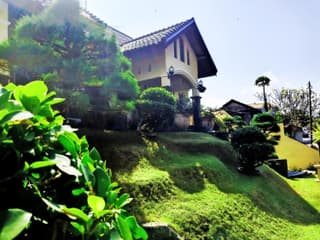 The Terrace House