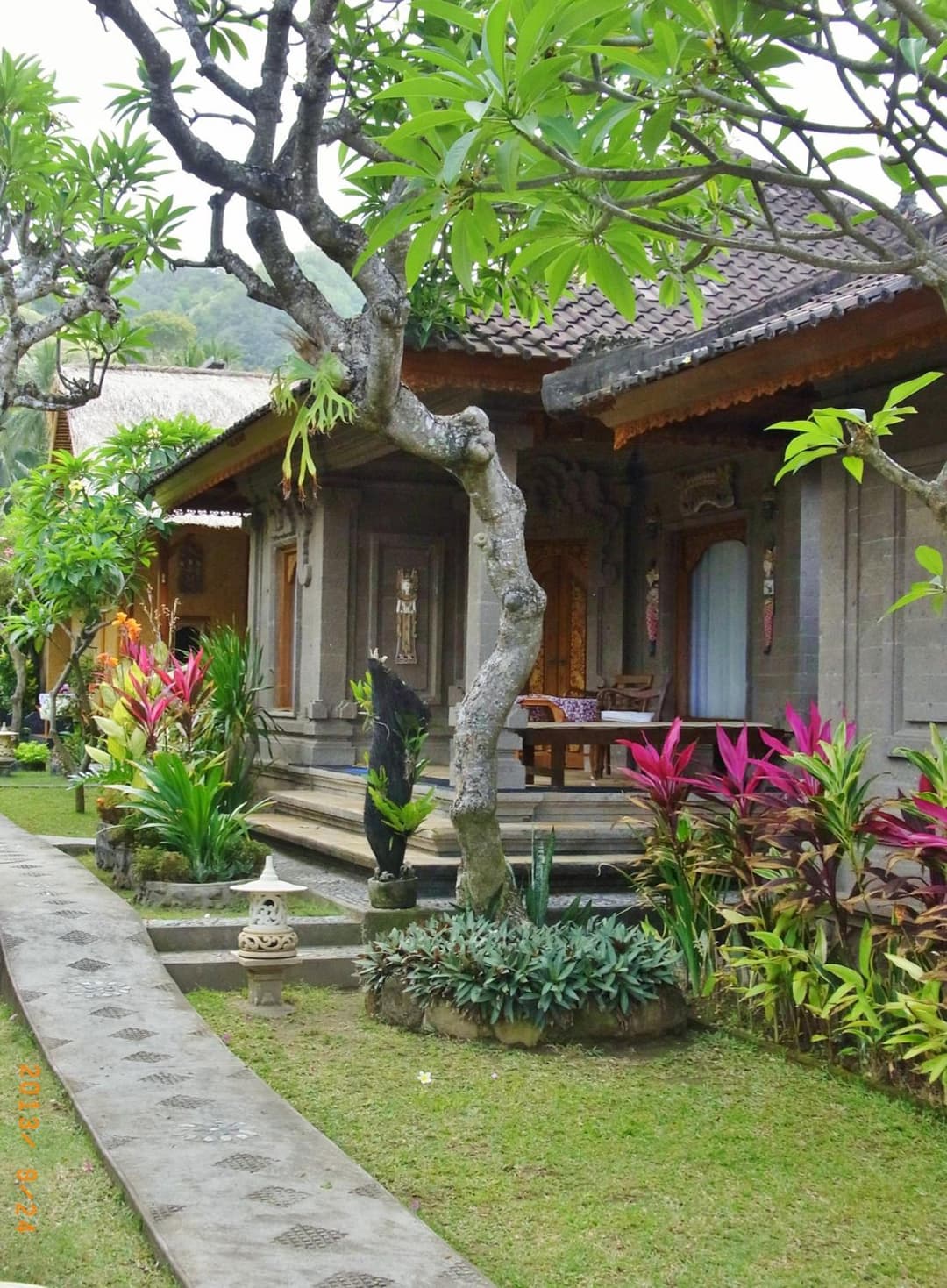 Bungalow Geringsing — photo 1 of 156