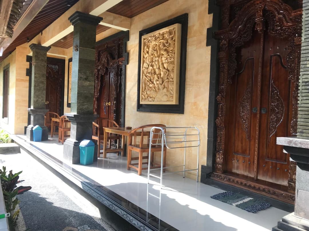 Hendra House — photo 1 of 15