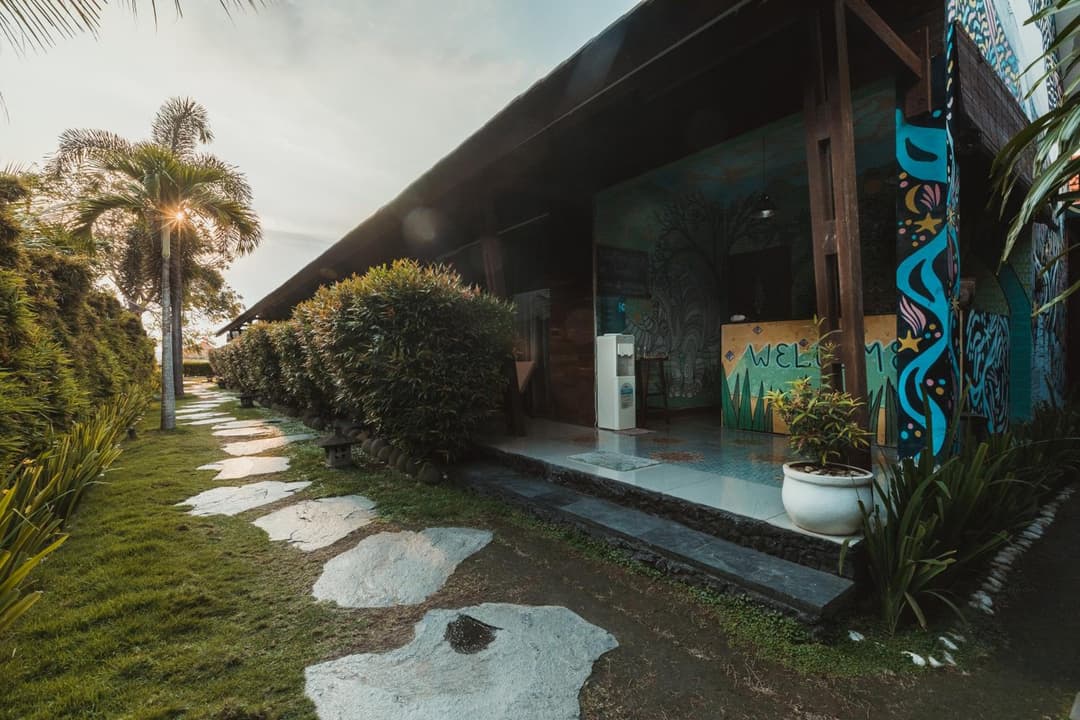 Big Brother Surf Inn — photo 1 of 1