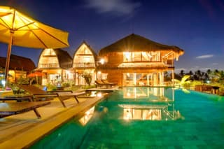 Canggu Wooden Green Paradise