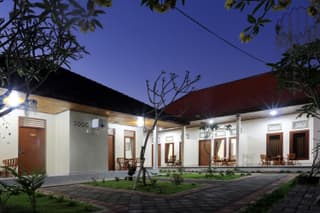 Manda Homestay