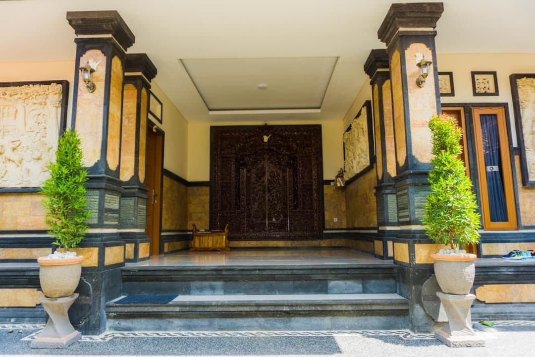 Cakra House — photo 1 of 28