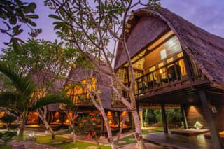 Nanuk's Bungalows