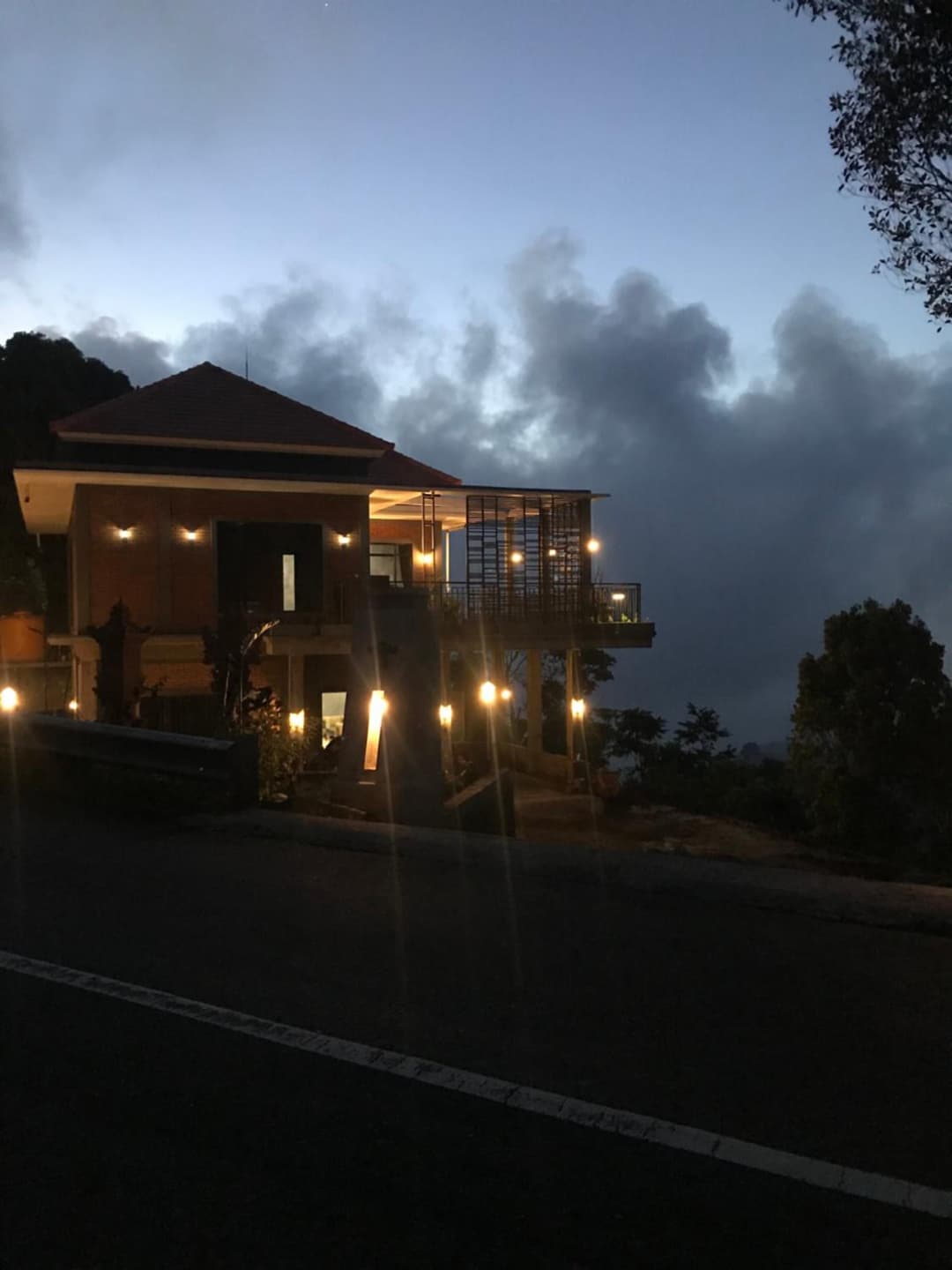 D'Rus Hill munduk — photo 1 of 35