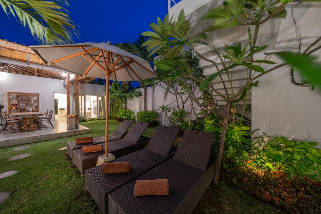 Villa Palm Tree - Huge 4bd Villa CENTER SEMINYAK — photo 1 of 37