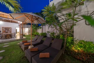 Villa Palm Tree - Huge 4bd Villa CENTER SEMINYAK