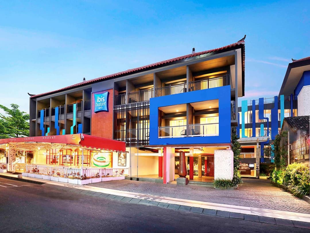 Primera Hotel Seminyak — photo 1 of 50