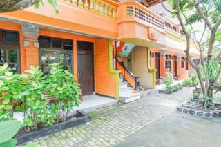 RedDoorz at Mahendra Beach Inn Kuta
