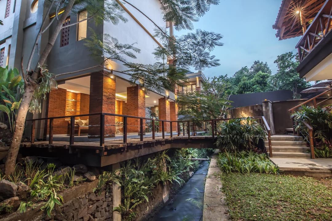 Merak Village by Prasi — photo 1 of 50