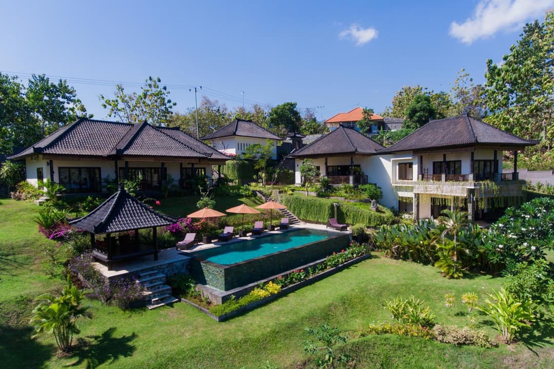 VILLA CAHAYA Perfectly formed by the natural surrounding and Balinese hospitality — photo 1 of 40