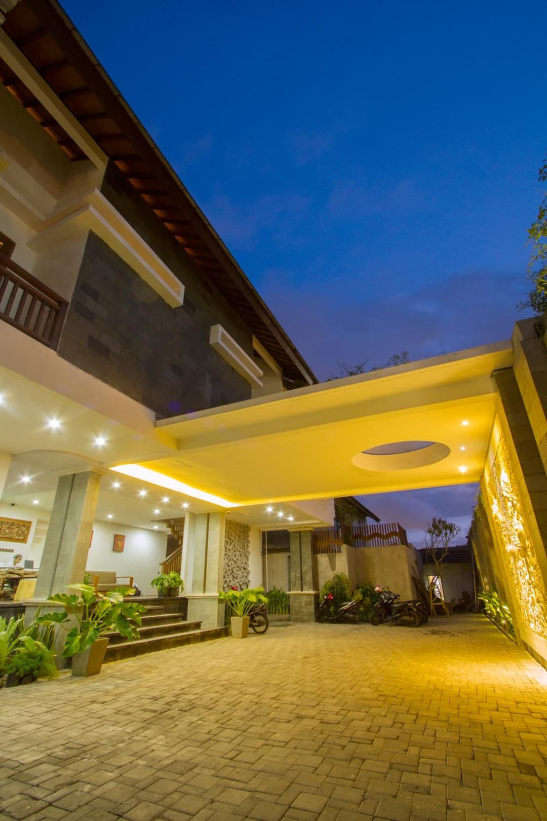 Delu Villas & Suite — photo 1 of 82