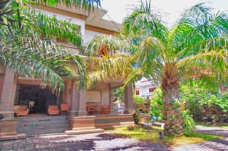 Nakula Familiar Inn
