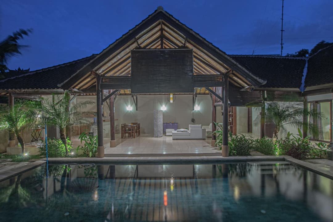 Theo Villa - 2 bedroom — photo 1 of 92