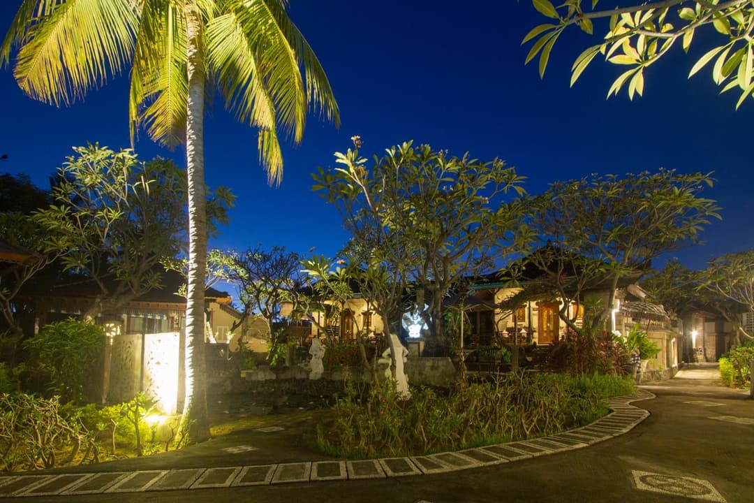 Bali Taman Beach Resort & Spa Lovina — photo 1 of 67