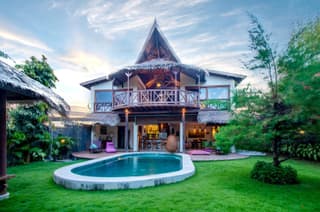 Breezy Point Villas
