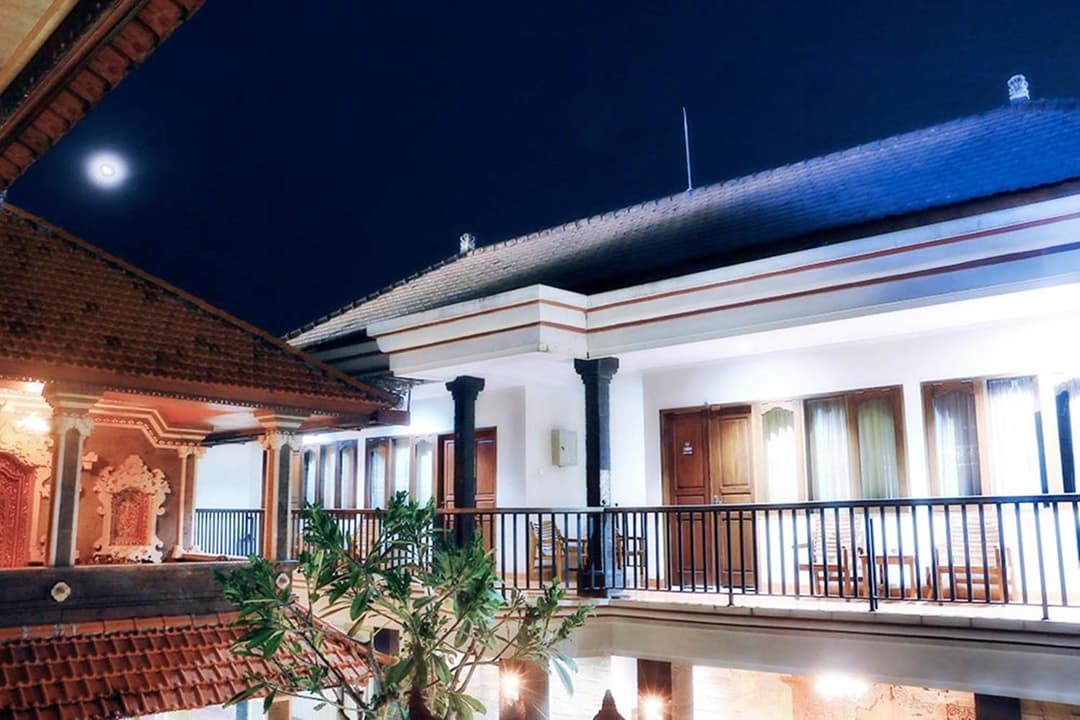 Agus Beach Inn — photo 1 of 66