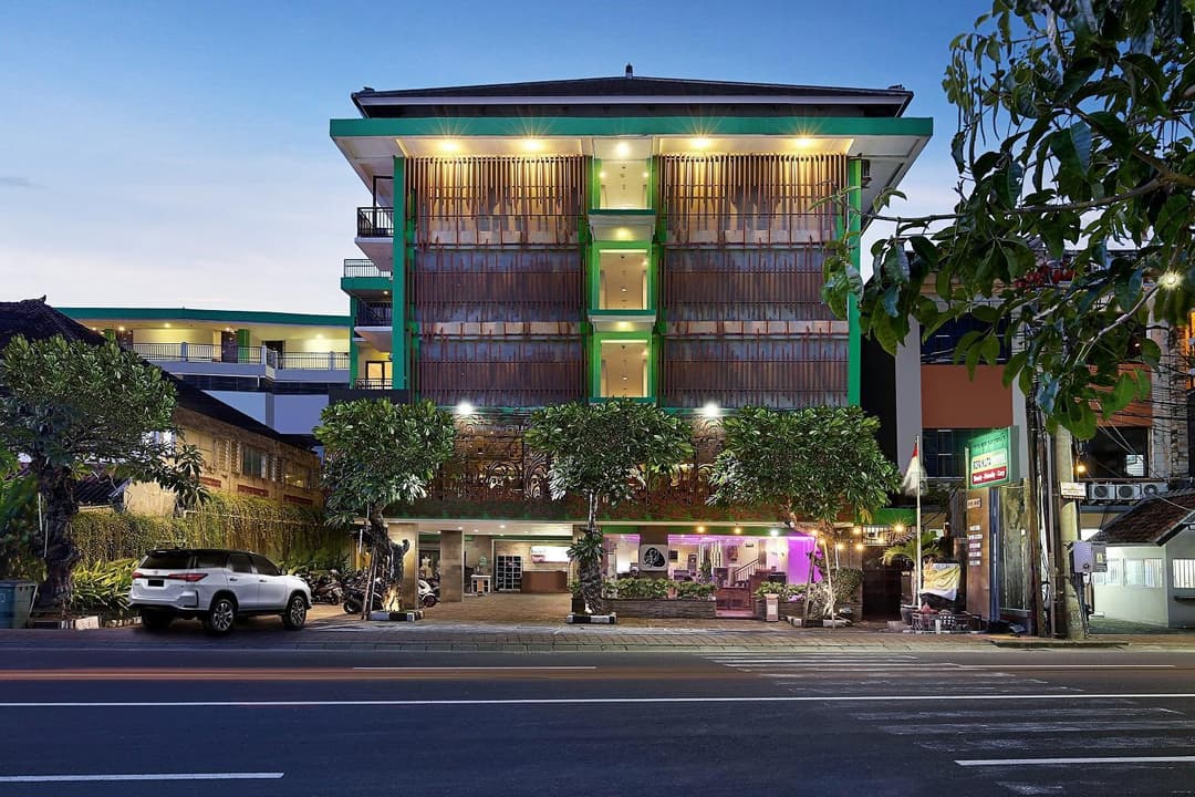 Rofa Kuta Hotel - CHSE Certified — photo 1 of 86