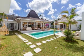 Villa M2 Seminyak by Alfred in Bali