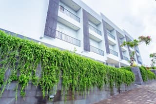 Nivasa Hotel