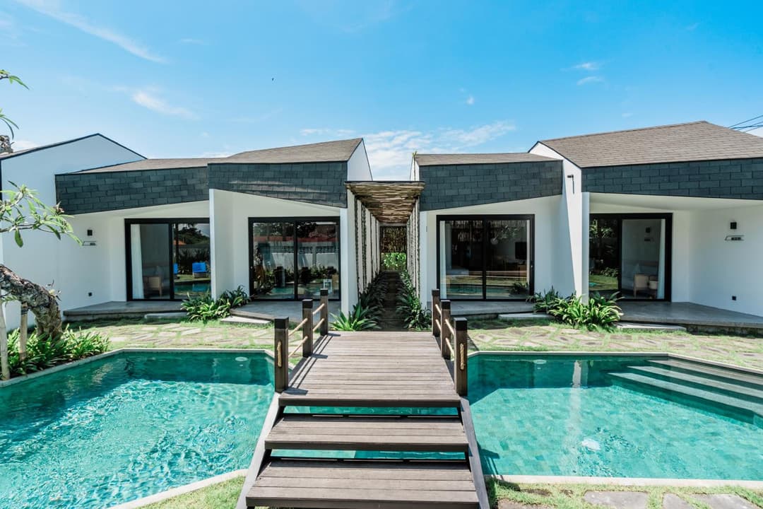 The Wave — photo 1 of 1