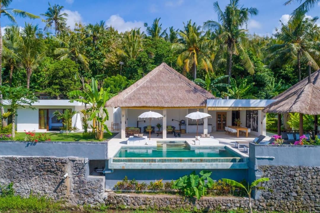 Villa Hidden Pearl, with private cook and pool — photo 1 of 16