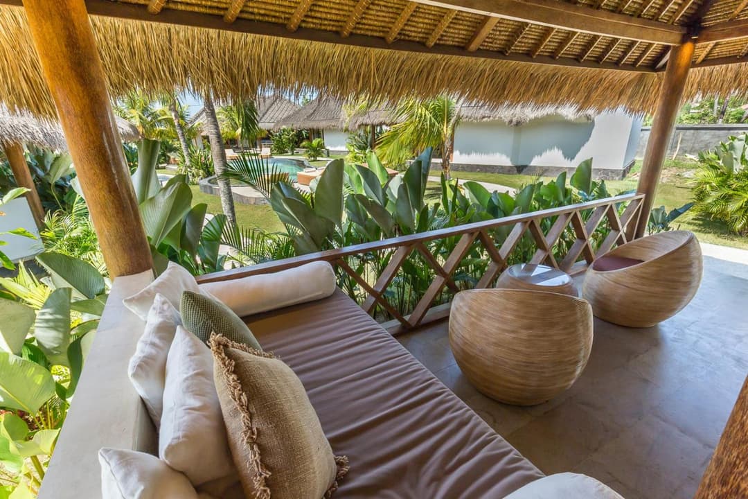 Emocean Beach Boutique Dive Resort — photo 1 of 36