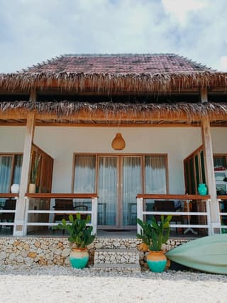 VnS Beachfront Guesthouse