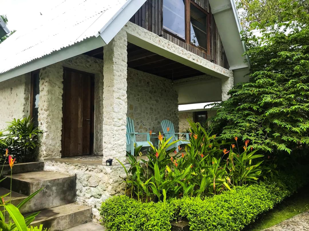 Chanteak Bali - Stone House 2 — photo 1 of 45