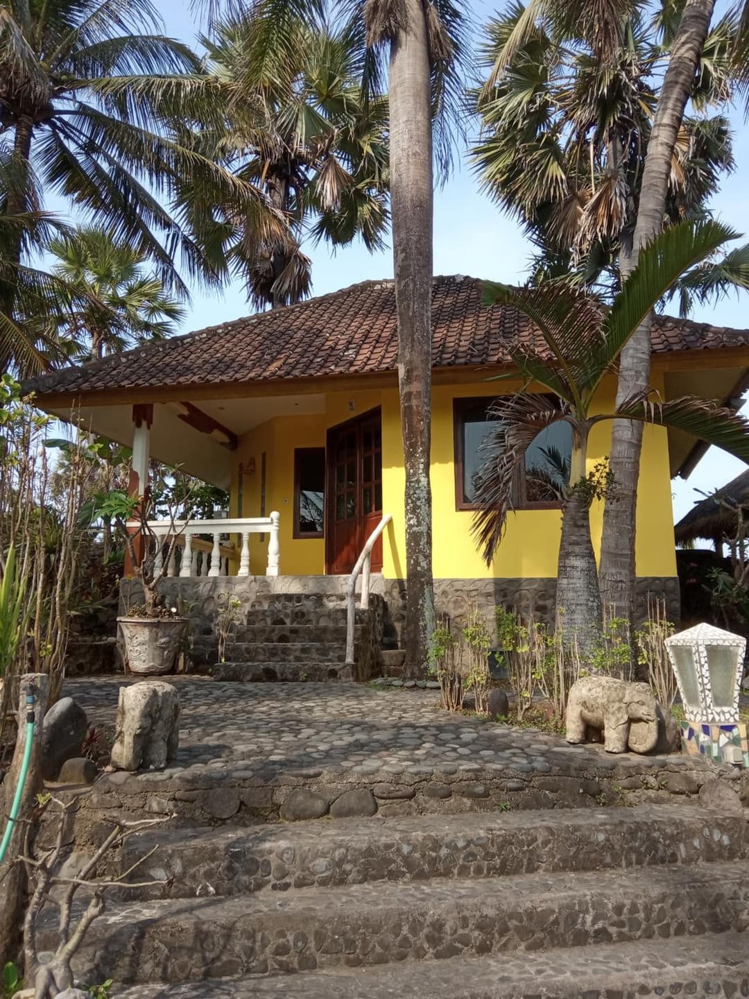 Villa Arjuna — photo 1 of 87