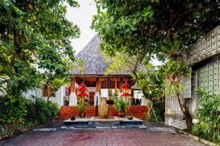 Villa Kayu Raja