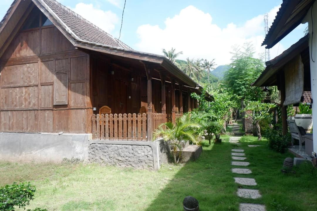 Satria House Amed — photo 1 of 25