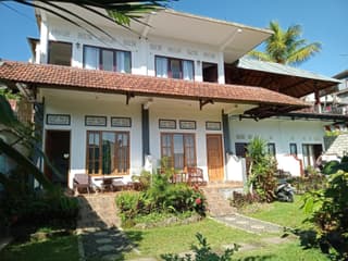 Aris Homestay and Warung Made