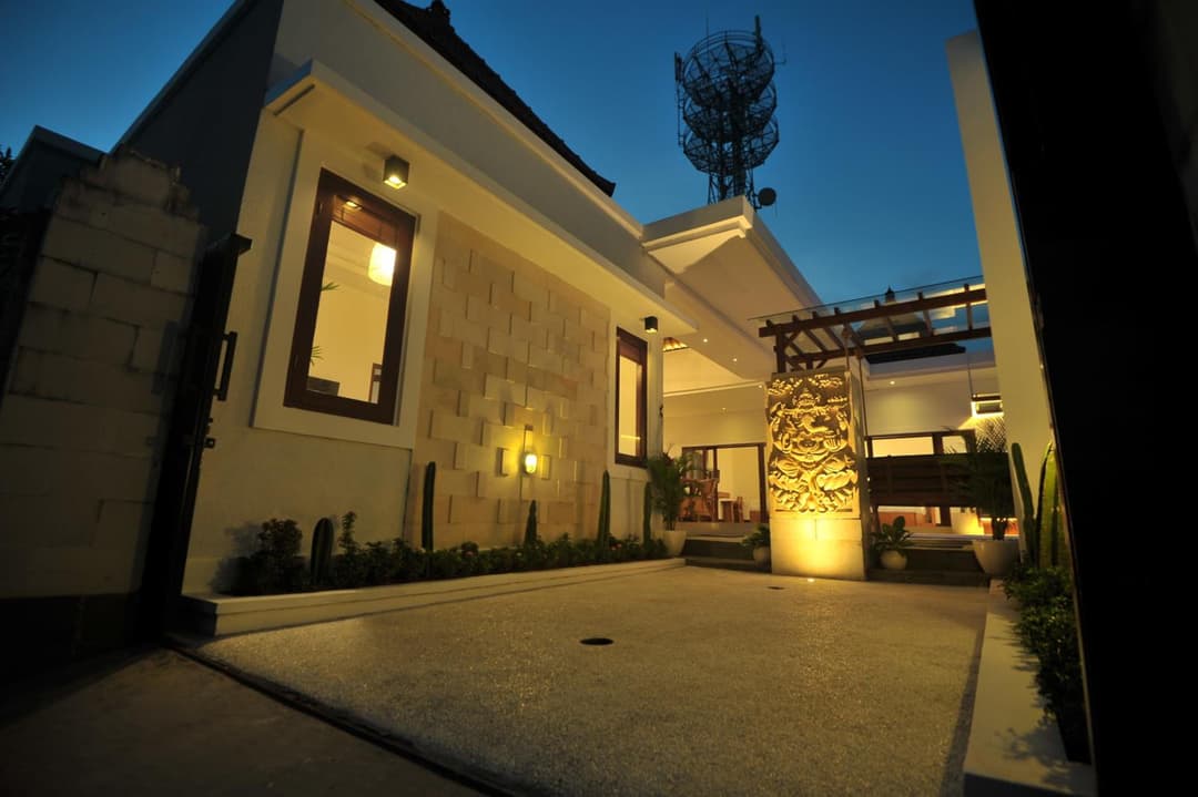 Villa Casey — photo 1 of 21