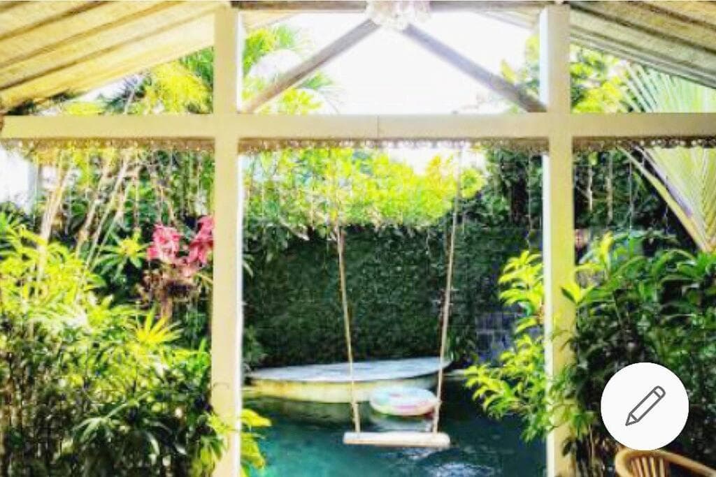 Kuta Blue Lagoon 5 bedrooms Villa near beach and airport — photo 1 of 47