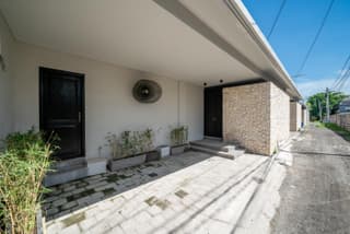 Villa Wiraja 1 - Modern 4 bdr villa in Berawa