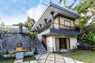 Villa New Era: 2-levels Villa - up to 9 persons