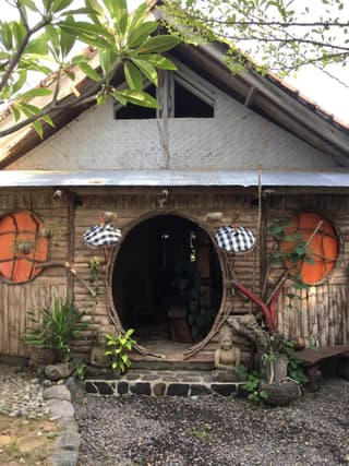Sunrise Lodge & Lounge