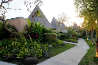 The Sender Pool Suites