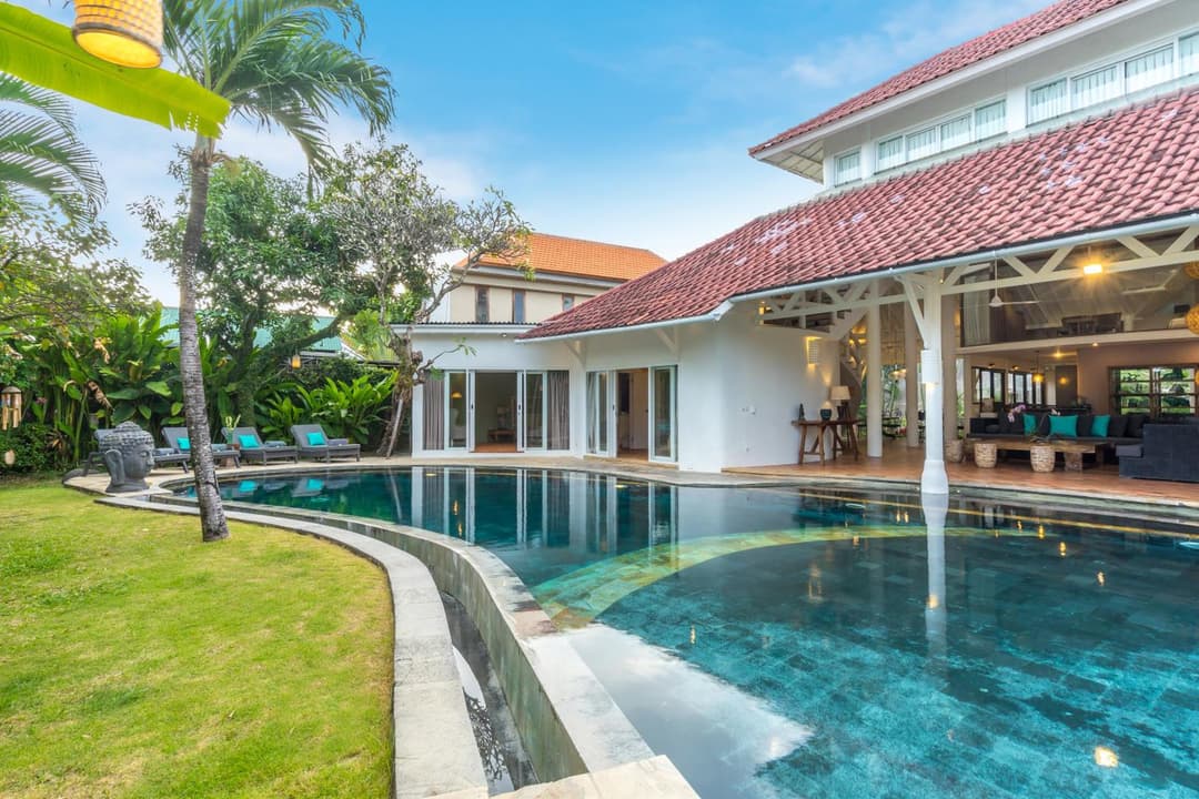 La Villa Oberoi (6 BR) — photo 1 of 1