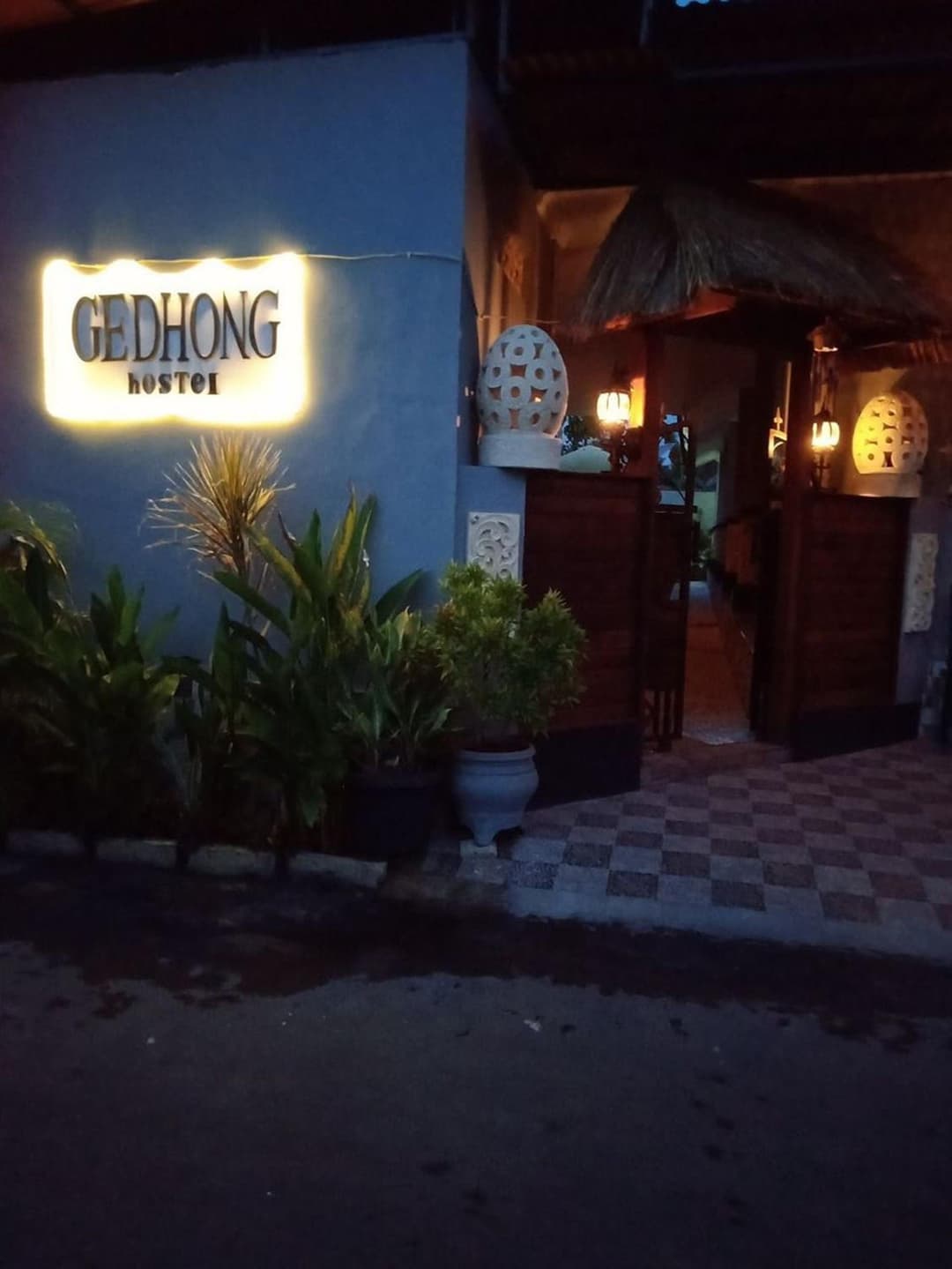 Gedhong Hostel — photo 1 of 41