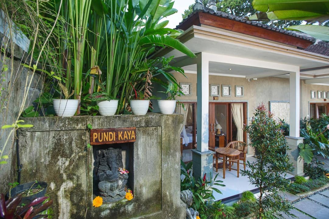 Pundi Kaya — photo 1 of 102