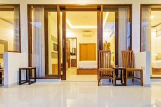 Villa Aruna Batu Bolong Beauty 5 bed air/con living