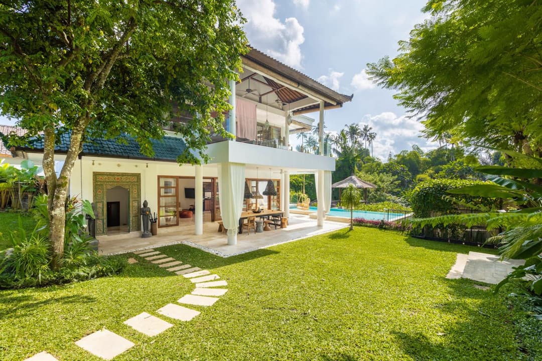 Luxury Villa in City Center w/ Natural Pool La Bohemia Residence Villas — photo 1 of 1