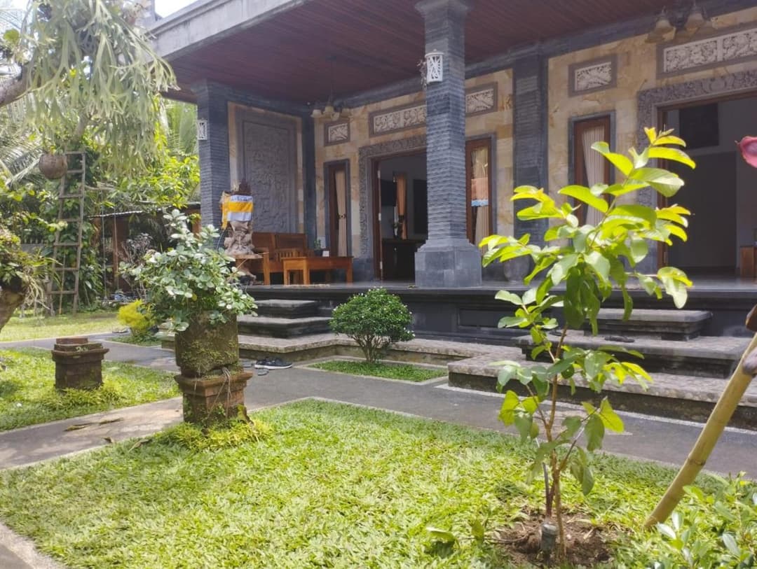 Bupala Guest House — photo 1 of 26
